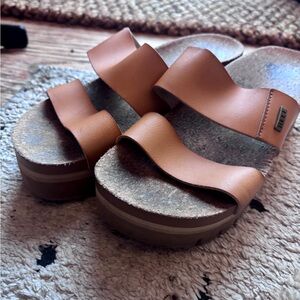 Reef Women's Brown Sandals